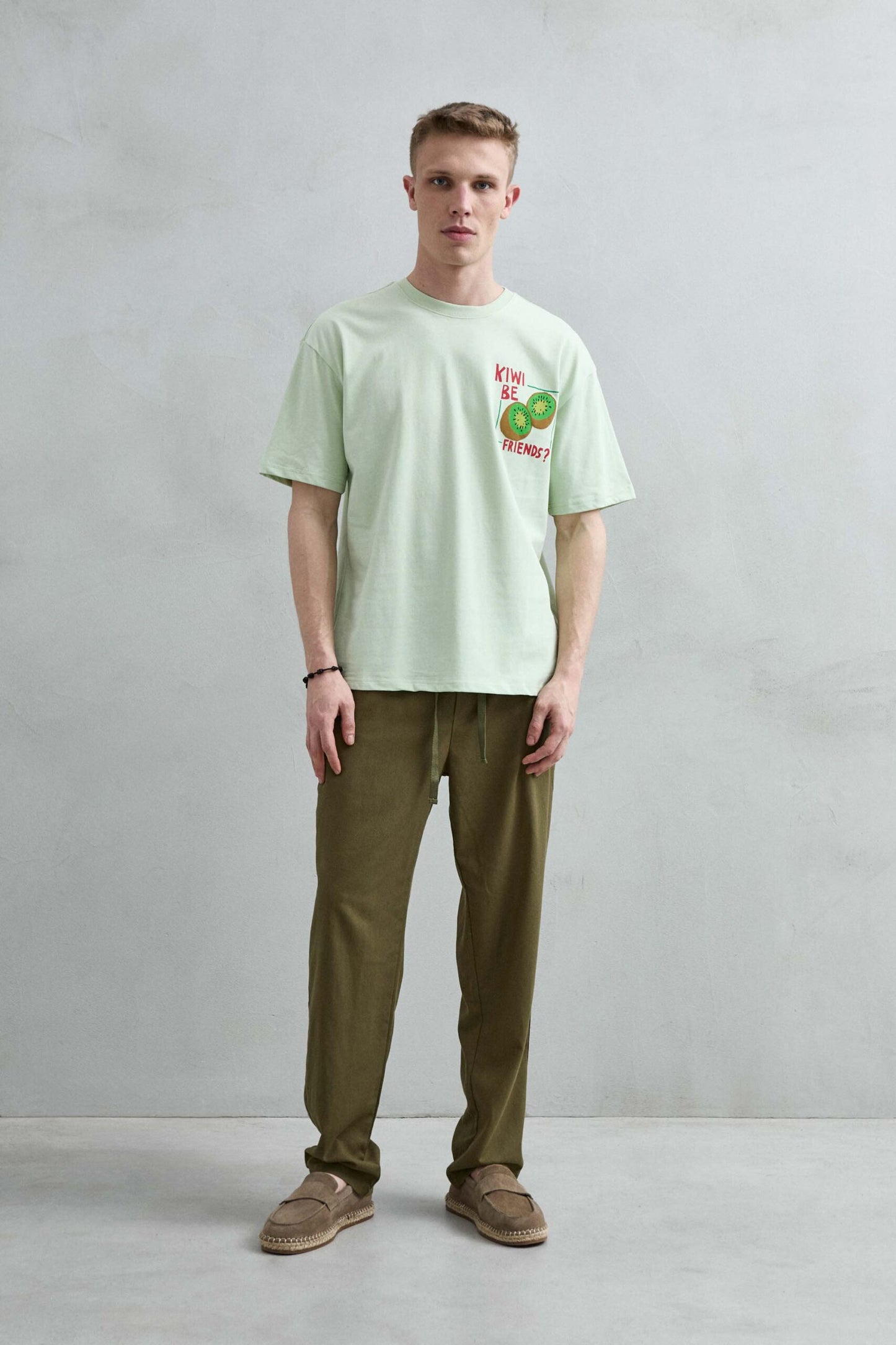 camiseta de KIWI oversize